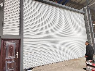 铝合金卷帘门安装